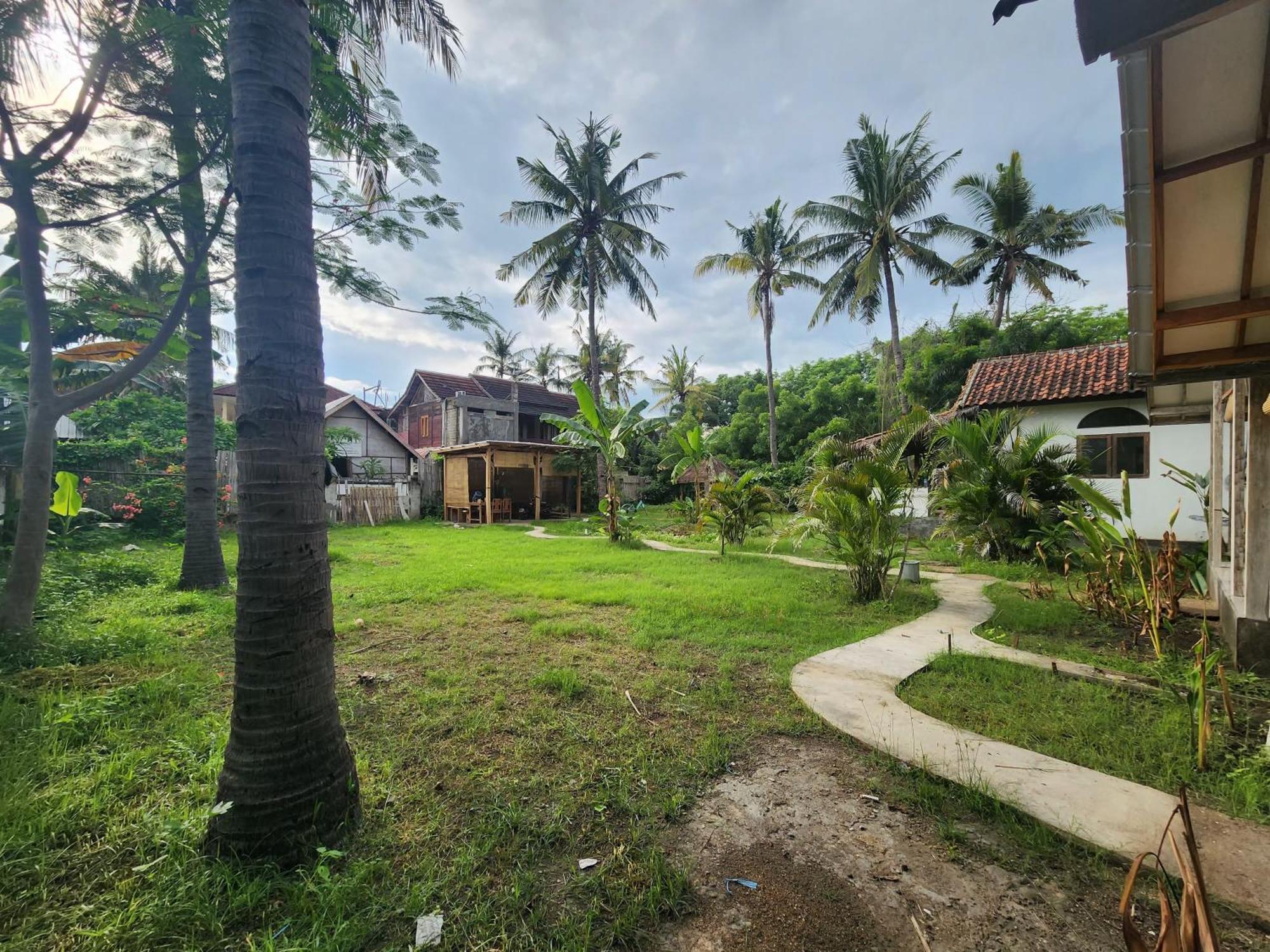 Kayu Cottage Gili Trawangan Exterior photo